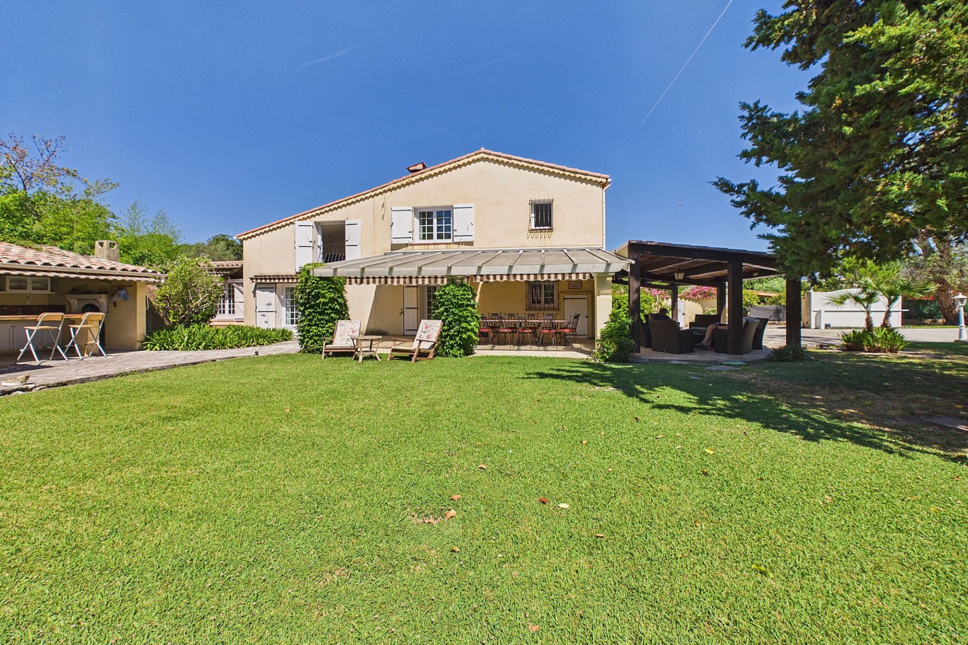 Maison à vendre, 177m², Roquefort-les-Pins