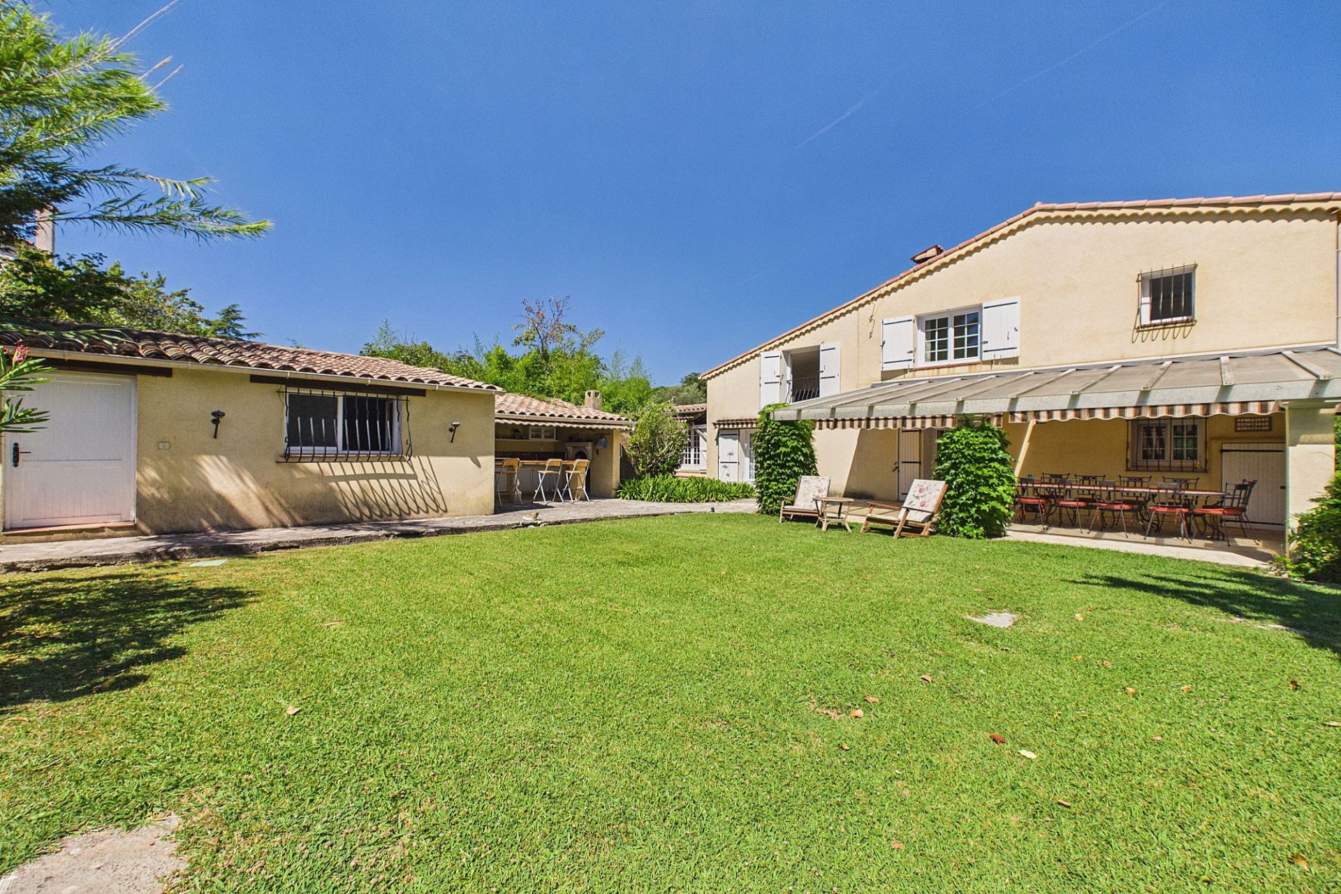 Maison à vendre, 177m², Roquefort-les-Pins