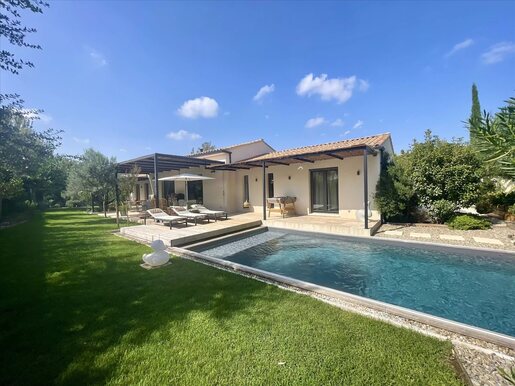 5 pièces 148 m² · à Paradou · 148 m² · 1 090 000 €
