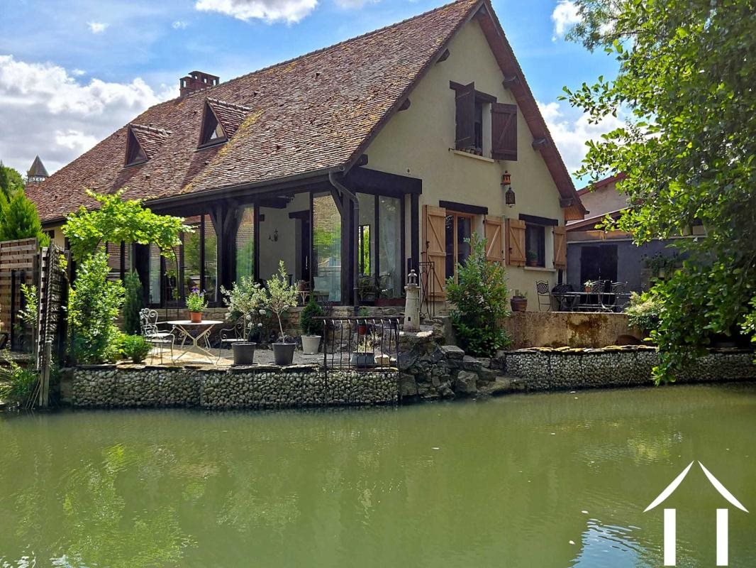 Maison à vendre, 148m², Semur-en-Auxois