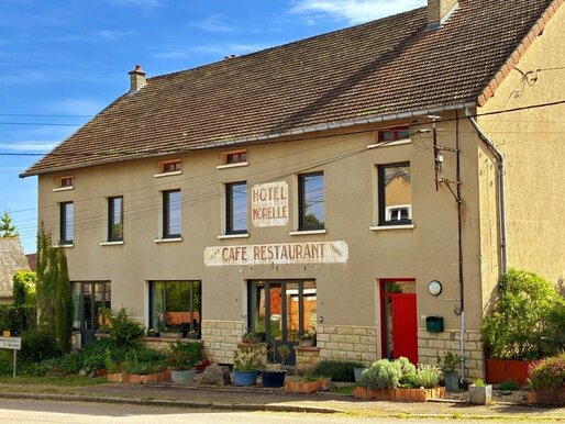 Maison 15 pièces 280 m² · à Manlay · 280 m² · 249 000 €
