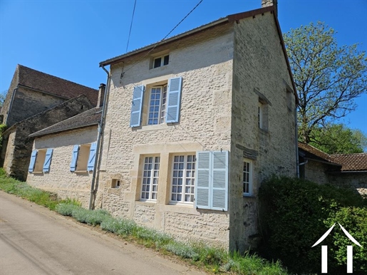 Maison 5 pièces 144 m² · à Saint-Germain-Source-Seine · 144 m² · 182 000 €