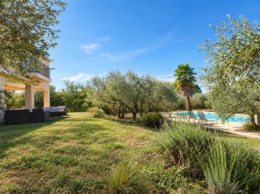 Maison 6 pièces 207 m² · à Sommières · 207 m² · 675 000 €