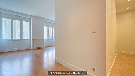 Local commercial 5 pièces 79 m² · à Lyon 6ème · 79 m² · 279 000 €