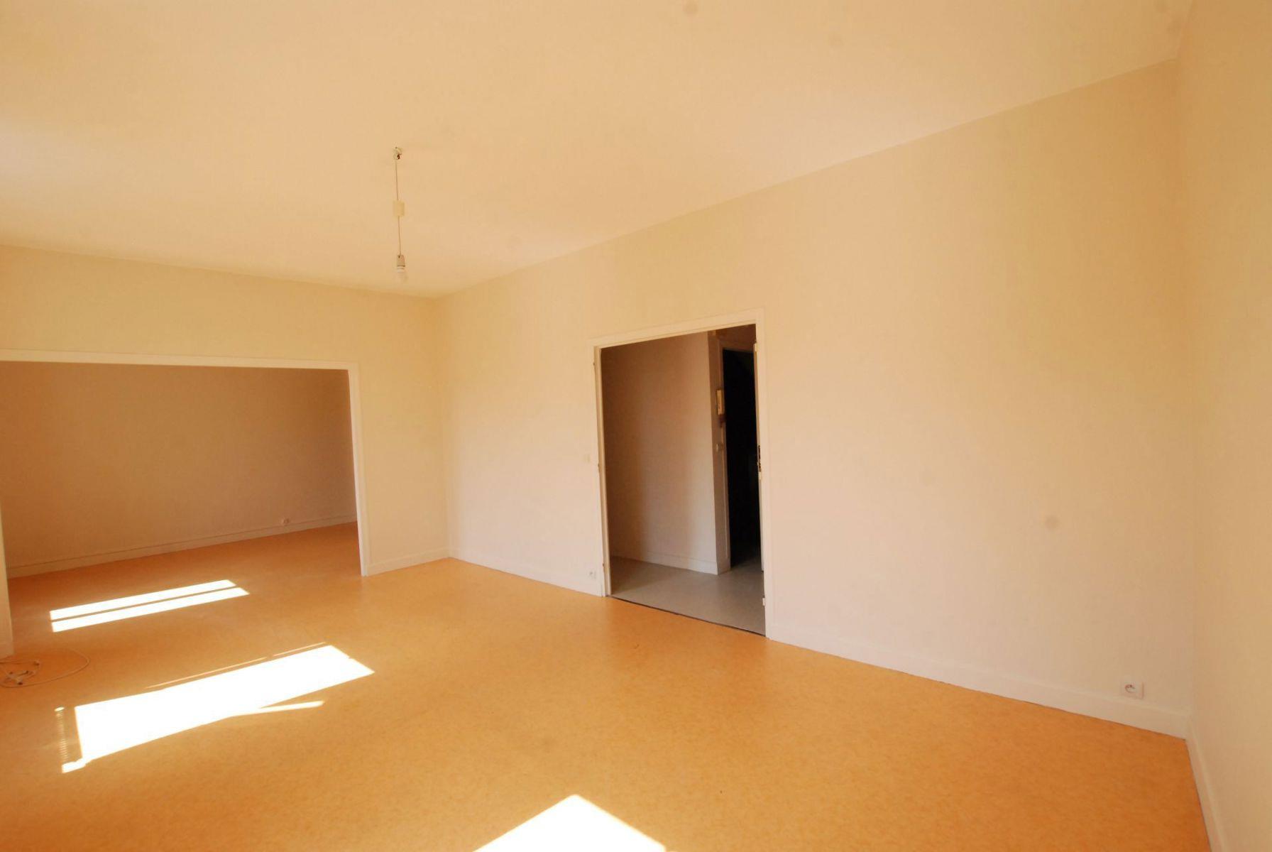 Appartement à louer, 69m², Souillac