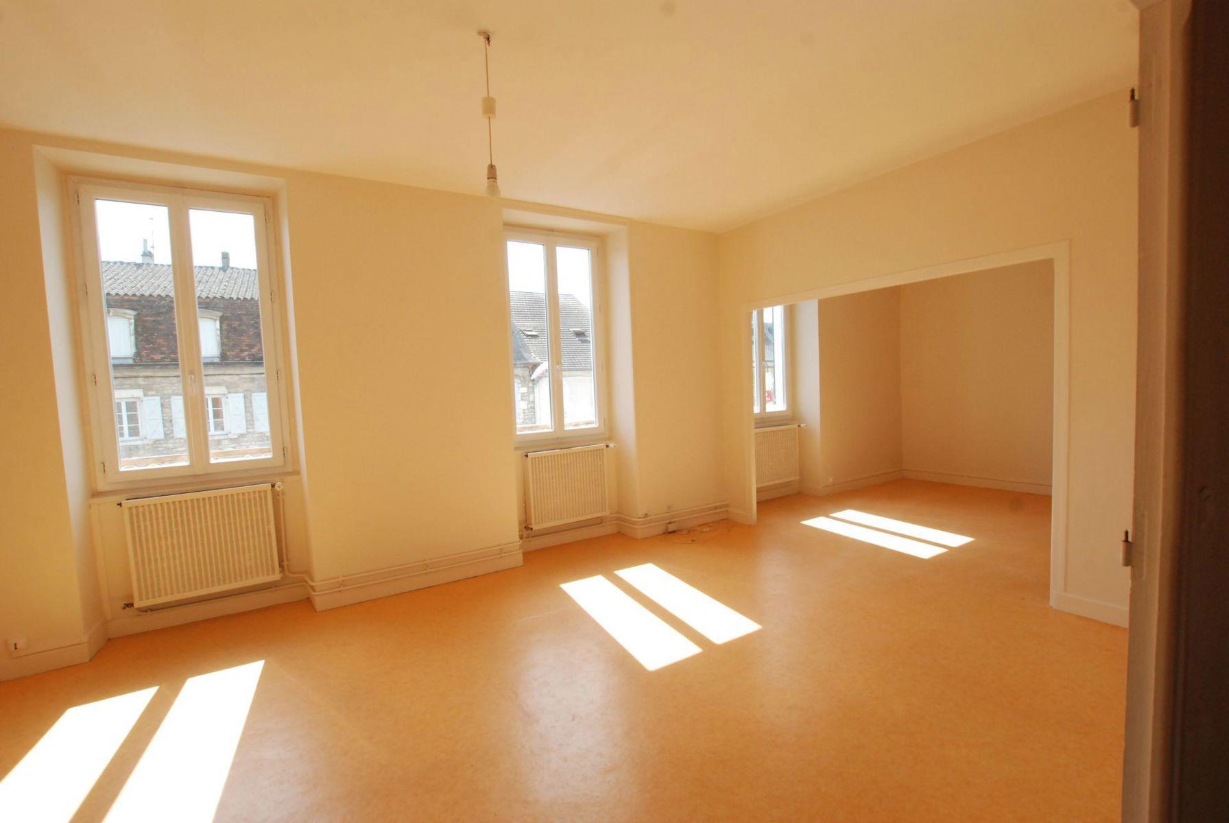 Appartement à louer, 69m², Souillac