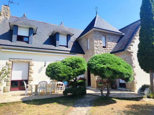 Maison 6 pièces 203 m² · à Quimperlé · 203 m² · 438 900 €