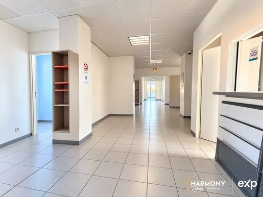 Local commercial 15 pièces 208 m² · à Marseille 12ème · 208 m² · 950 000 €