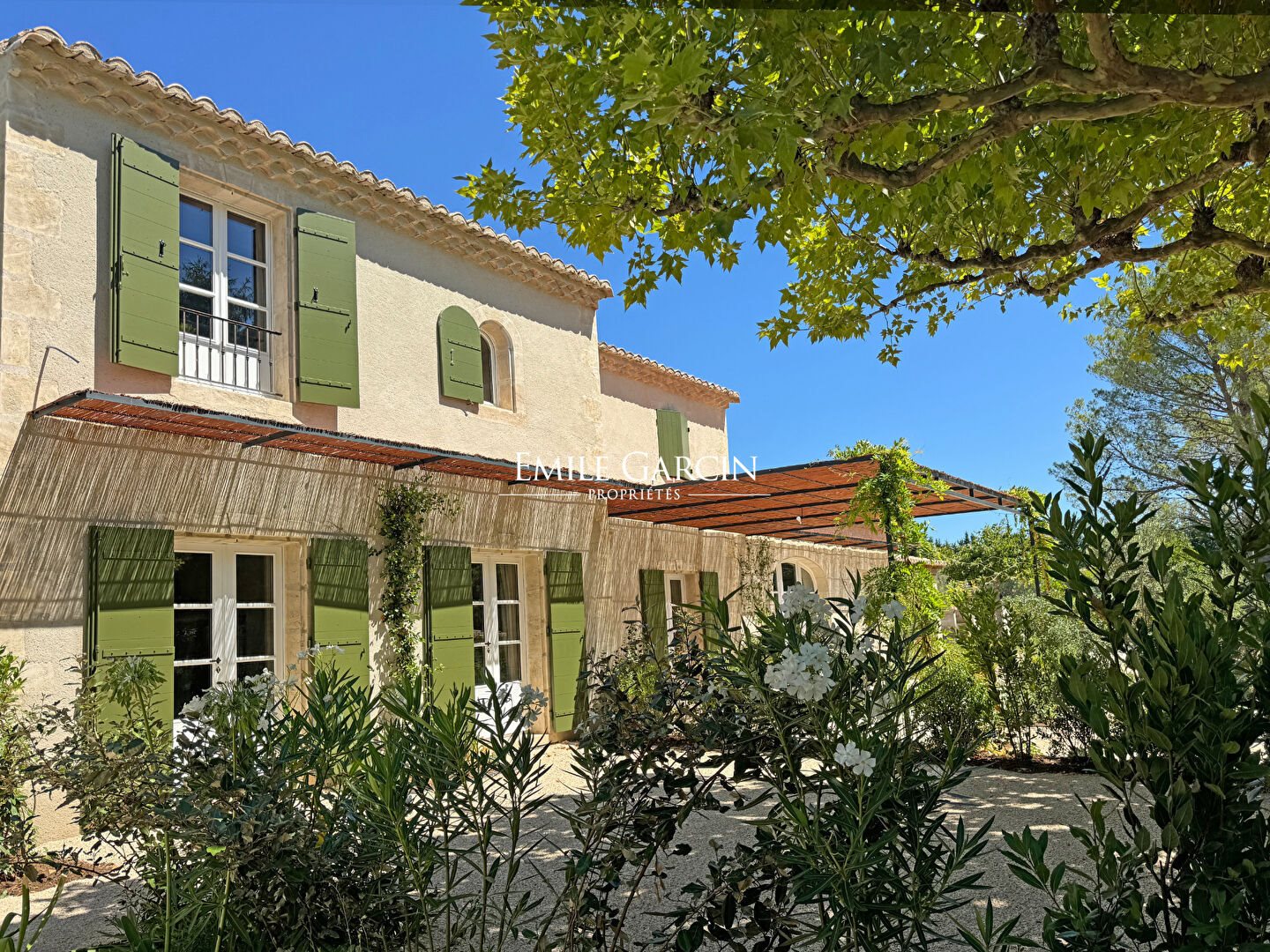 Maison à vendre, 240m², Eygalières