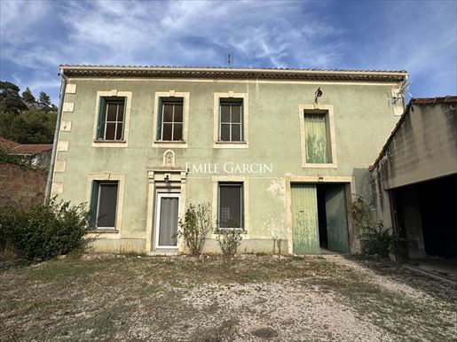 Maison 8 pièces 250 m² · à Boulbon · 250 m² · 380 000 €