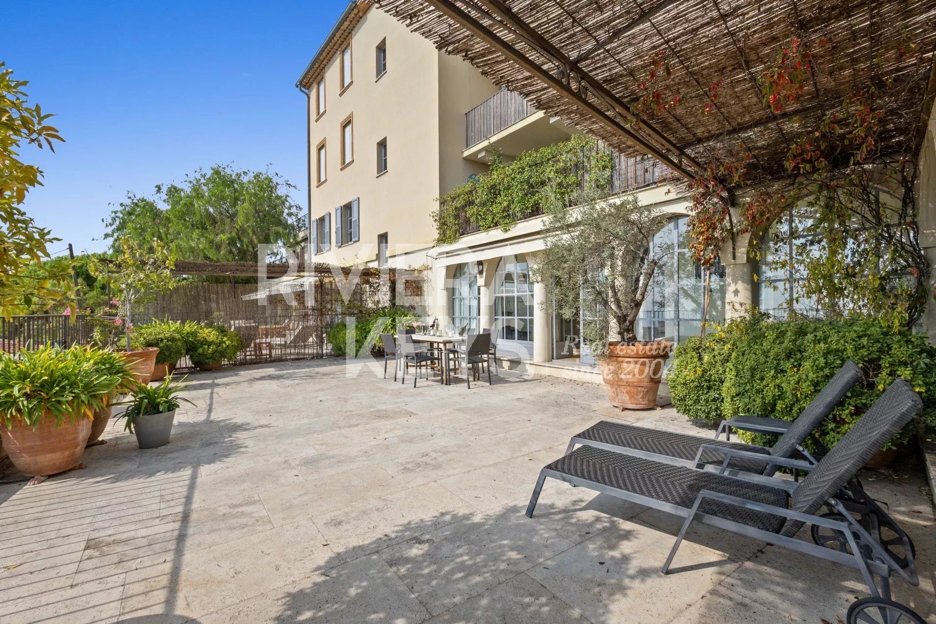 Appartement à vendre, 106m², Châteauneuf-Grasse
