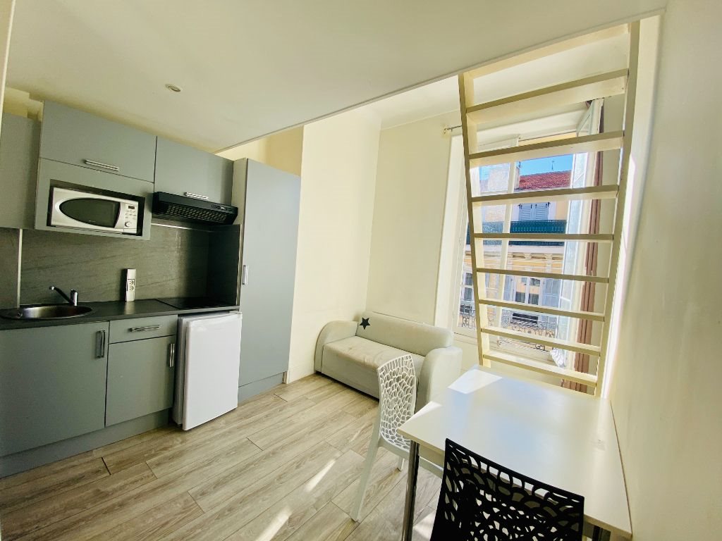 Appartement à louer, 12m², Nice