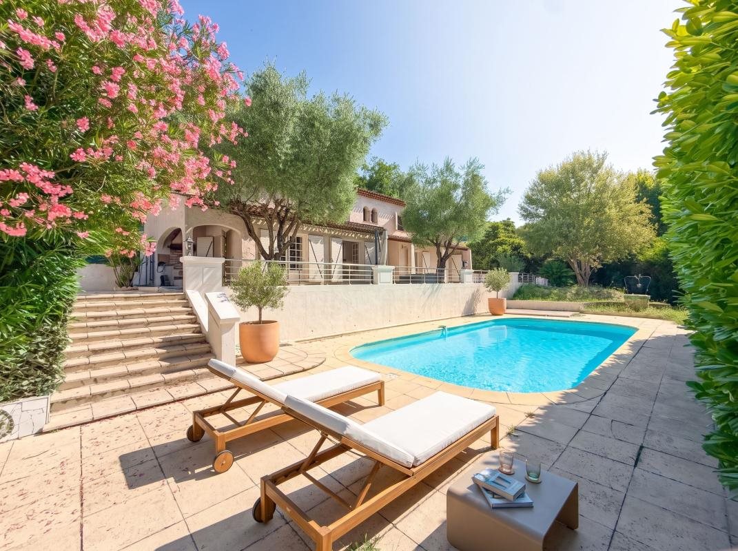Maison à vendre, 223m², La Colle-sur-Loup