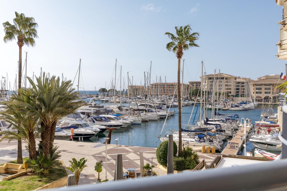 Appartement à vendre, 77m², Fréjus