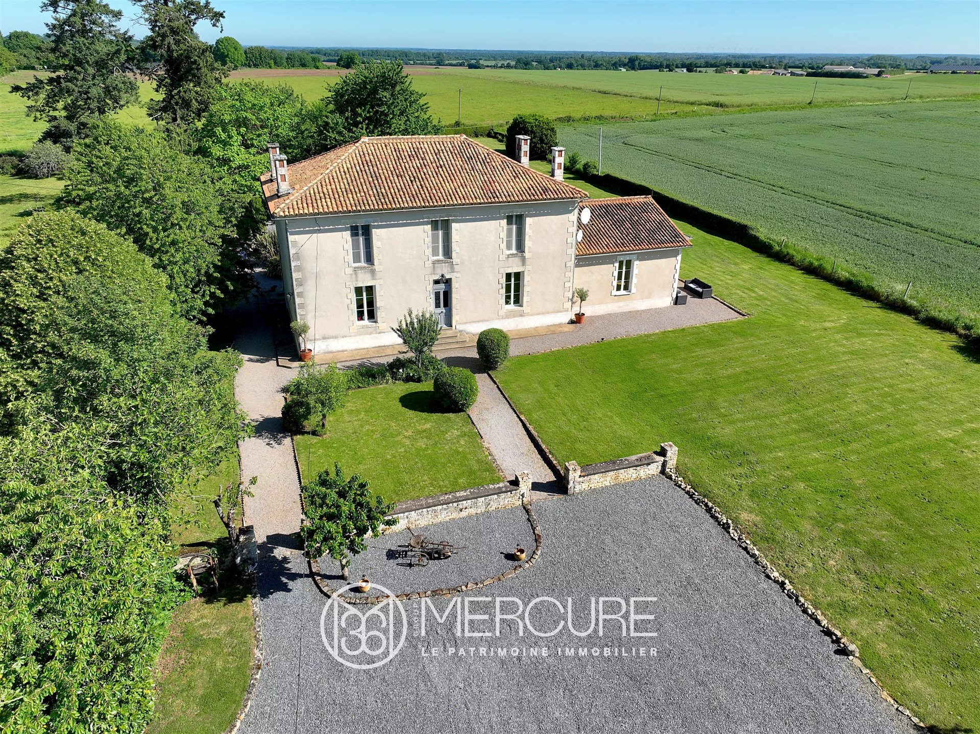 Maison à vendre, 266m², Saint-Coutant