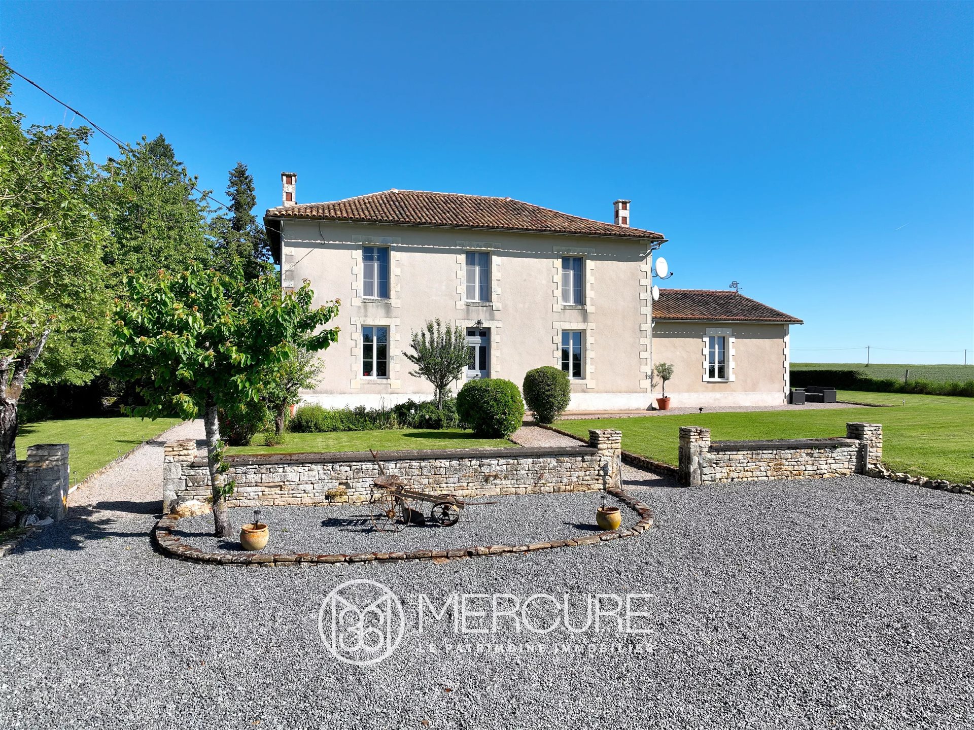 Maison à vendre, 266m², Saint-Coutant