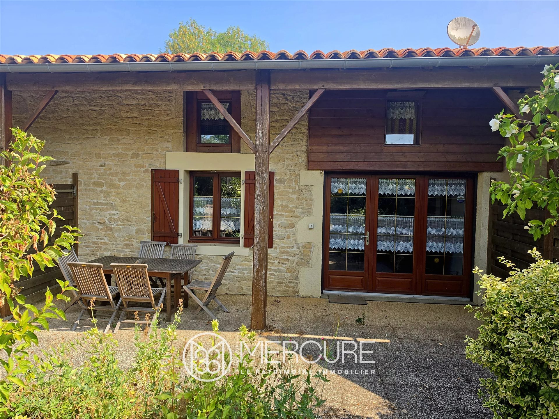 Maison à vendre, 224m², Lezay