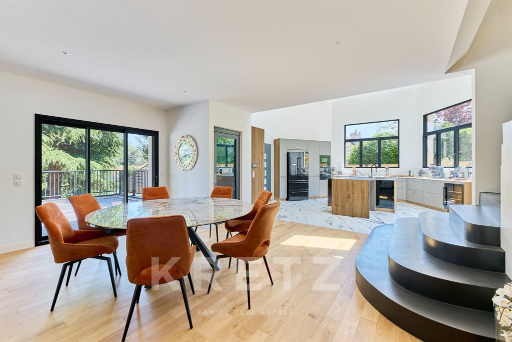 Maison à vendre, 245m², Parmain
