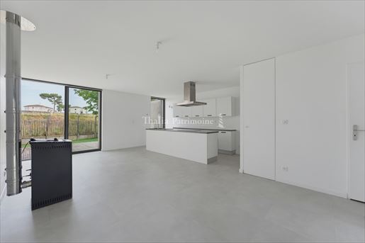Advert pic 0