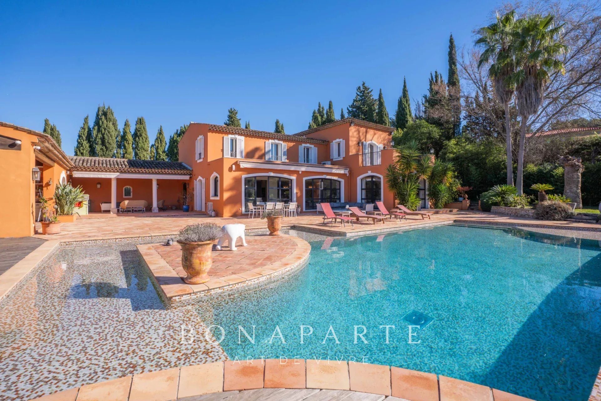 Maison à vendre, 561m², Mougins