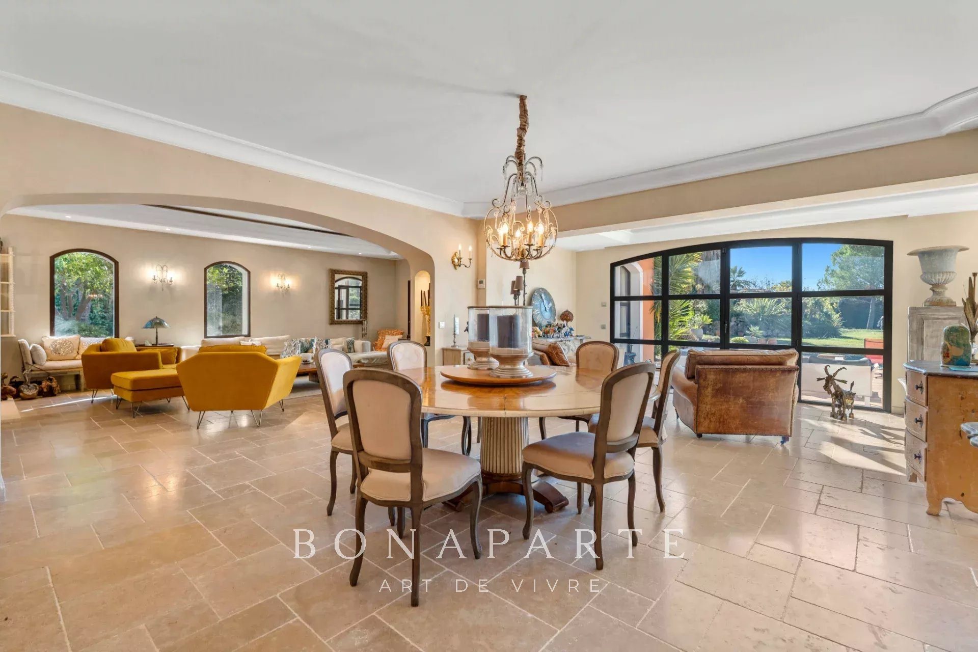 Maison à vendre, 561m², Mougins