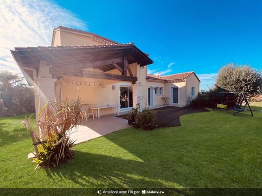 Maison 5 pièces 161 m² · à Boulazac Isle Manoire · 161 m² · 350 000 €