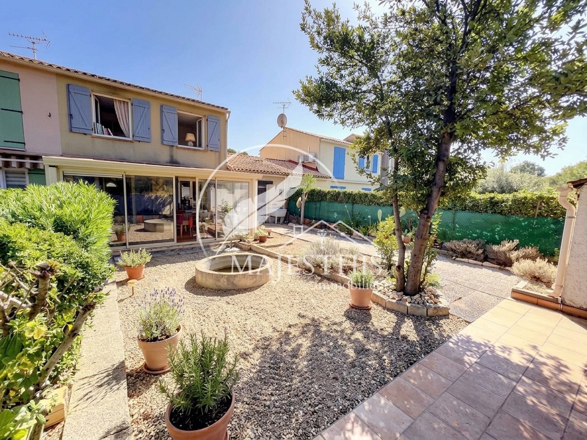 Maison à vendre, 82m², Hyères