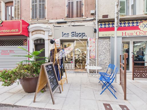 Local commercial 114 m² · à La Valette-du-Var · 114 m² · 149 000 €