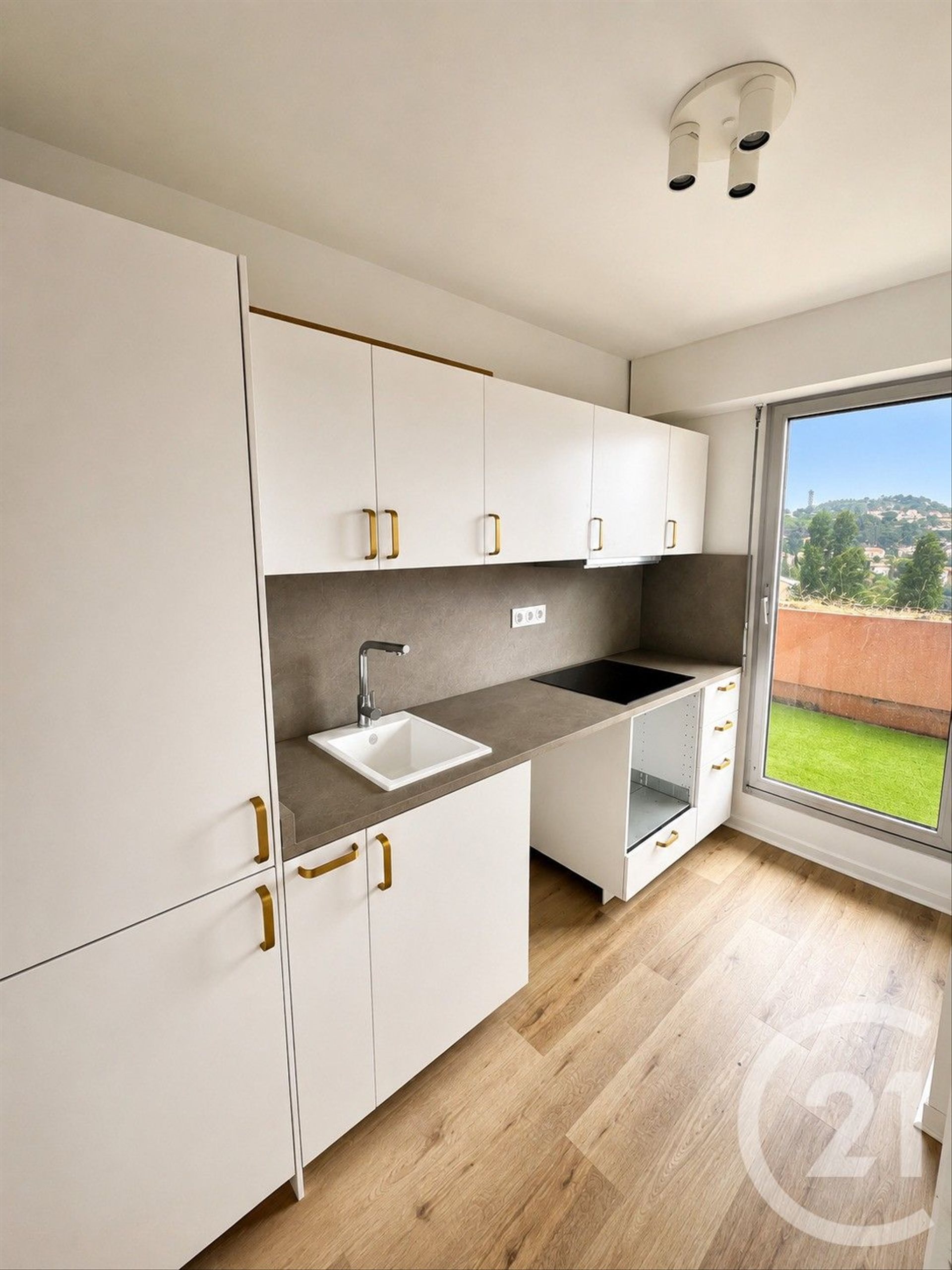 Appartement à louer, 54m², La Turbie