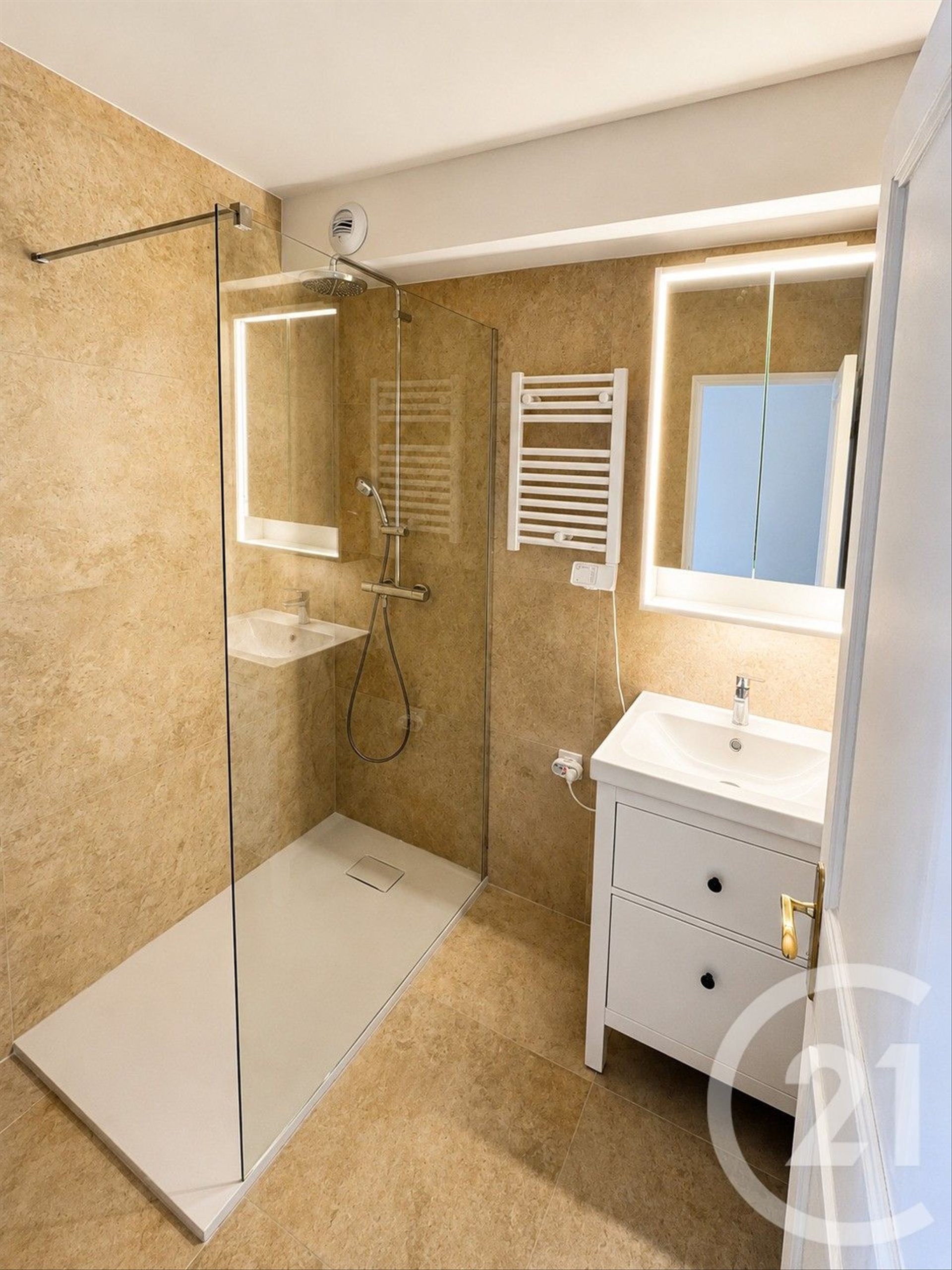 Appartement à louer, 54m², La Turbie