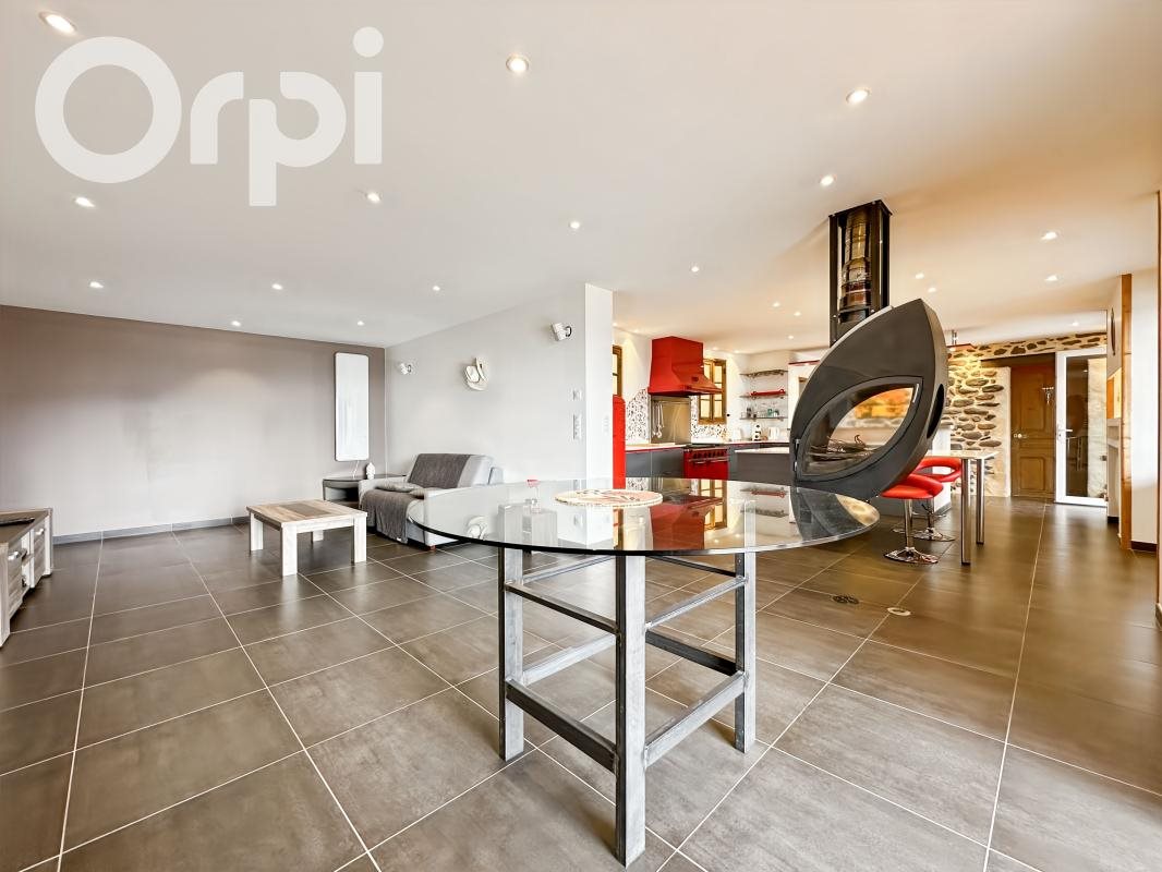 Maison à vendre, 260m², Lussas