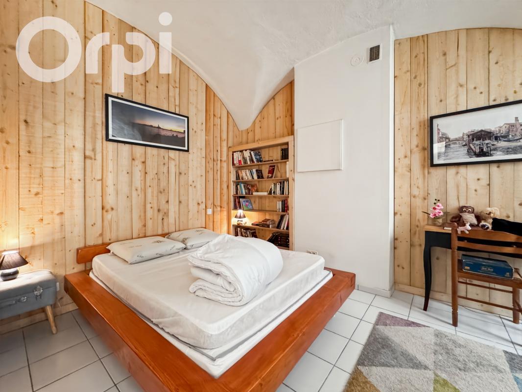 Appartement à vendre, 65m², Aubenas