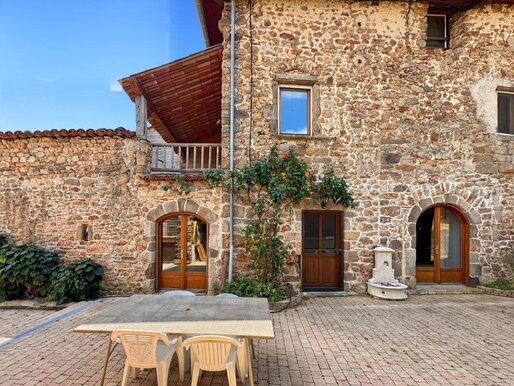 Maison 6 pièces 200 m² · à Fabras · 200 m² · 265 000 €
