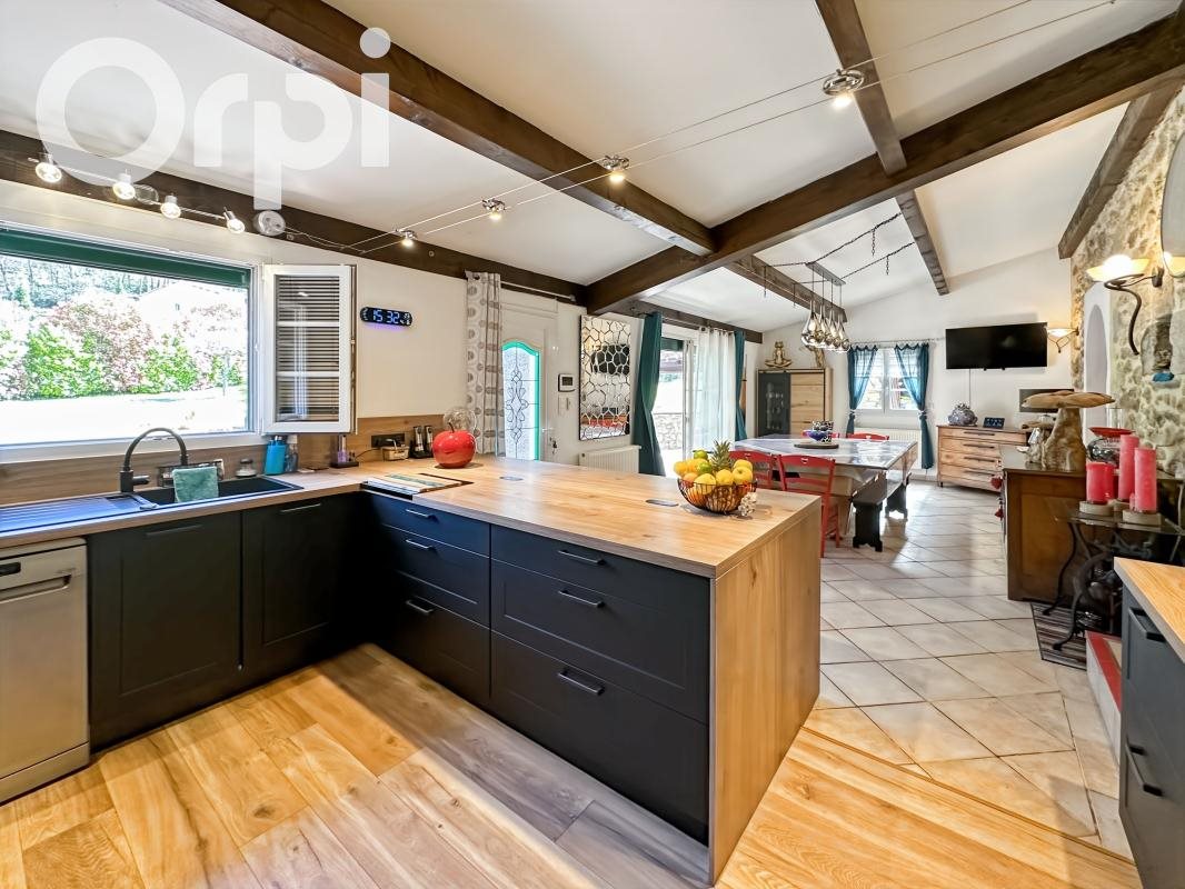 Maison à vendre, 165m², Jaujac