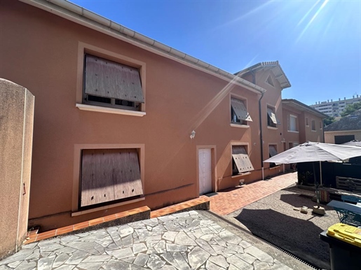 Immeuble 3 pièces 168 m² · à Valence · 168 m² · 380 000 €