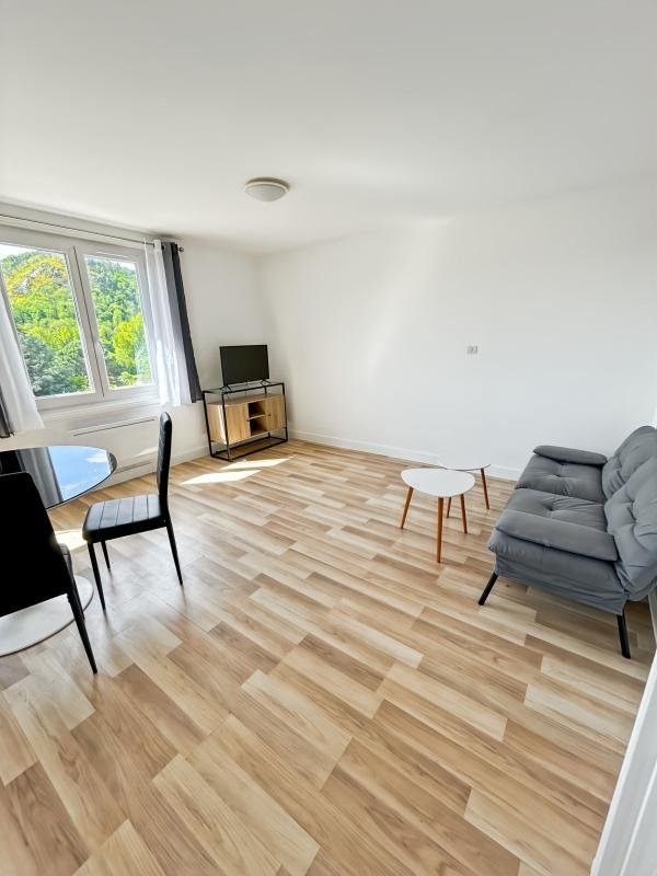 Appartement à louer, 41m², Saint-Uze