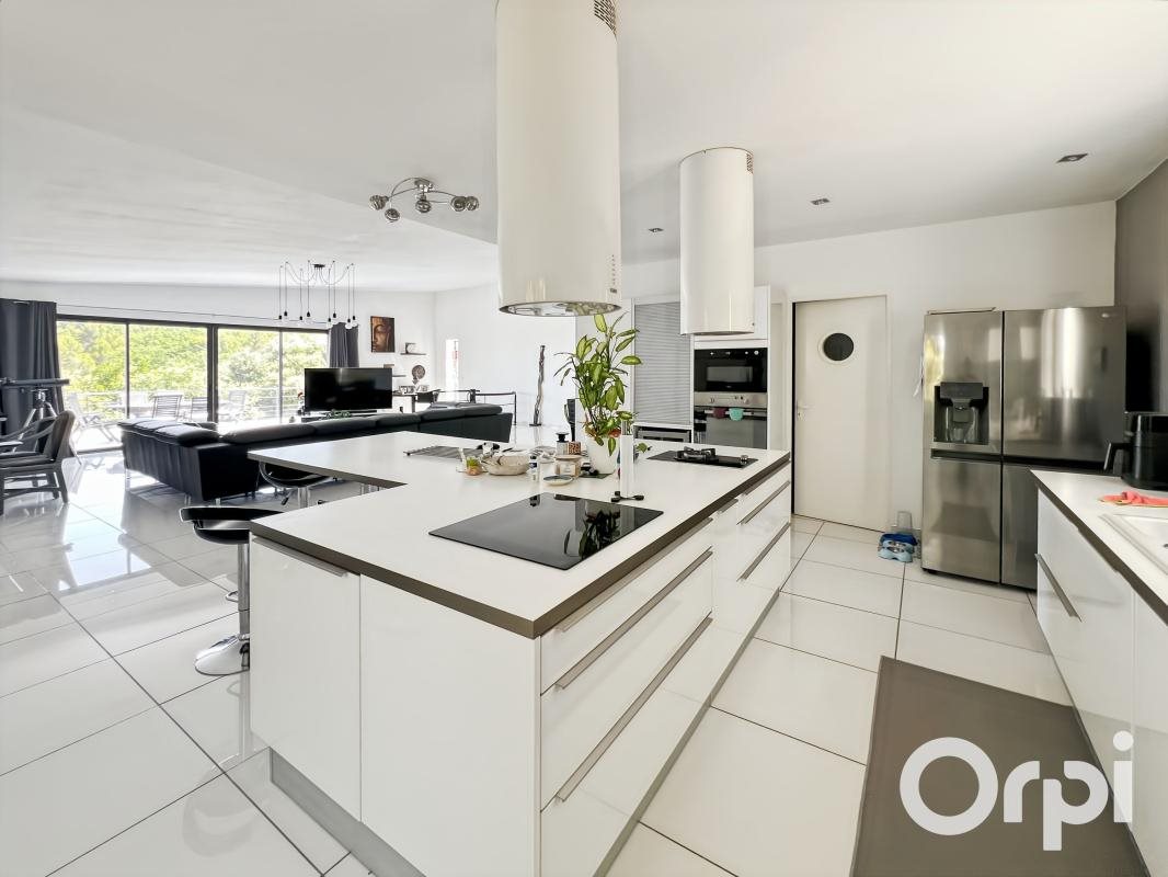 Maison à vendre, 253m², Bourg-Saint-Andéol