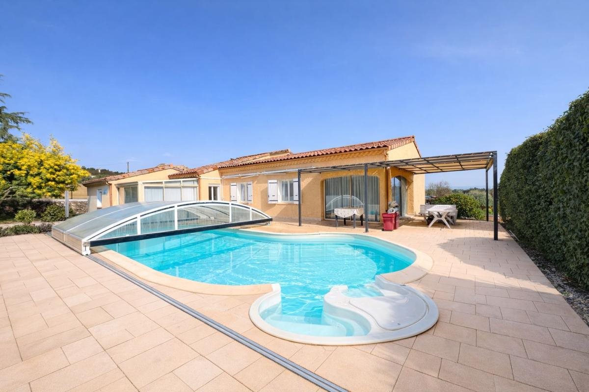 Maison à vendre, 136m², Lablachère
