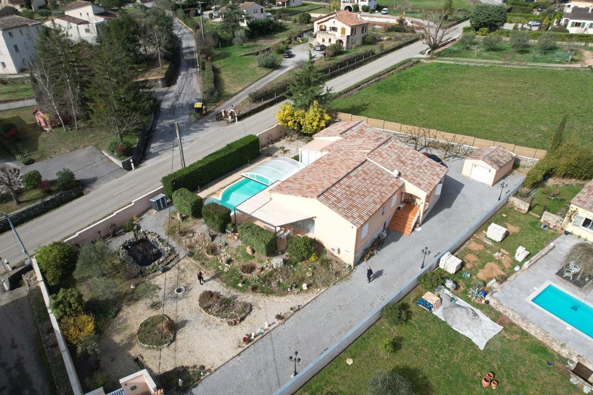 Maison à vendre, 136m², Lablachère