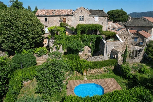 Maison 7 pièces 202 m² · à Gravières · 202 m² · 799 000 €