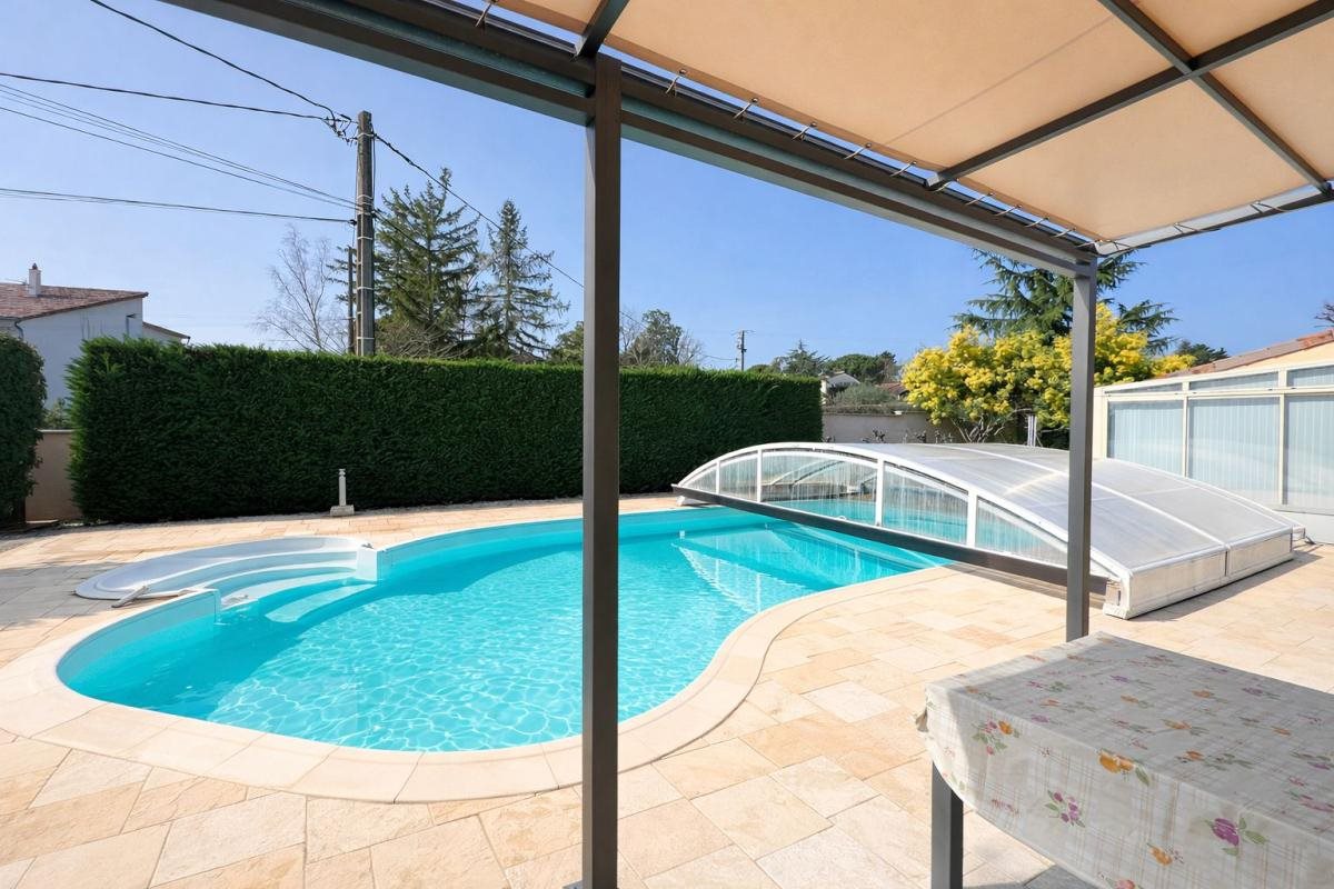 Maison à vendre, 136m², Lablachère