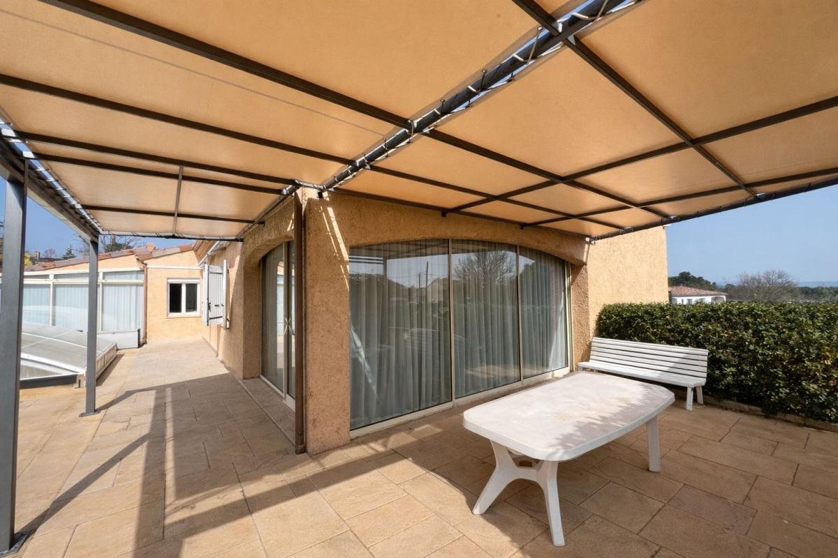 Maison à vendre, 136m², Lablachère