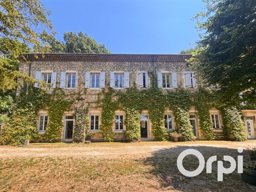 Maison 10 pièces 576 m² · à Loriol-sur-Drôme · 576 m² · 849 000 €