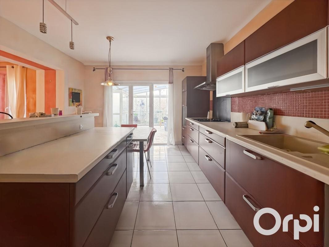 Maison à vendre, 131m², Chusclan