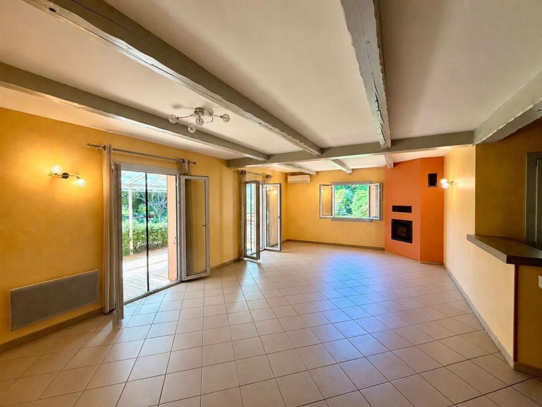 Maison à vendre, 150m², Saint-Restitut