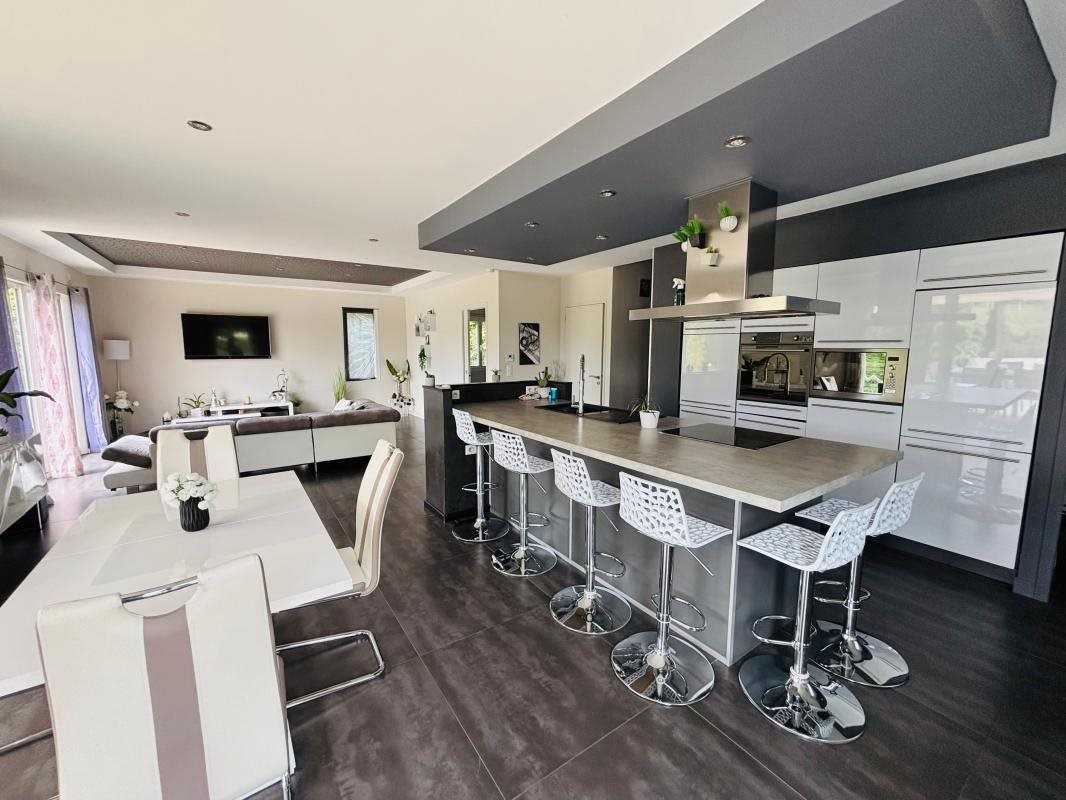 Maison à vendre, 185m², Geyssans