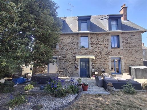 Maison 10 pièces 267 m² · à Fougères · 267 m² · 342 870 €