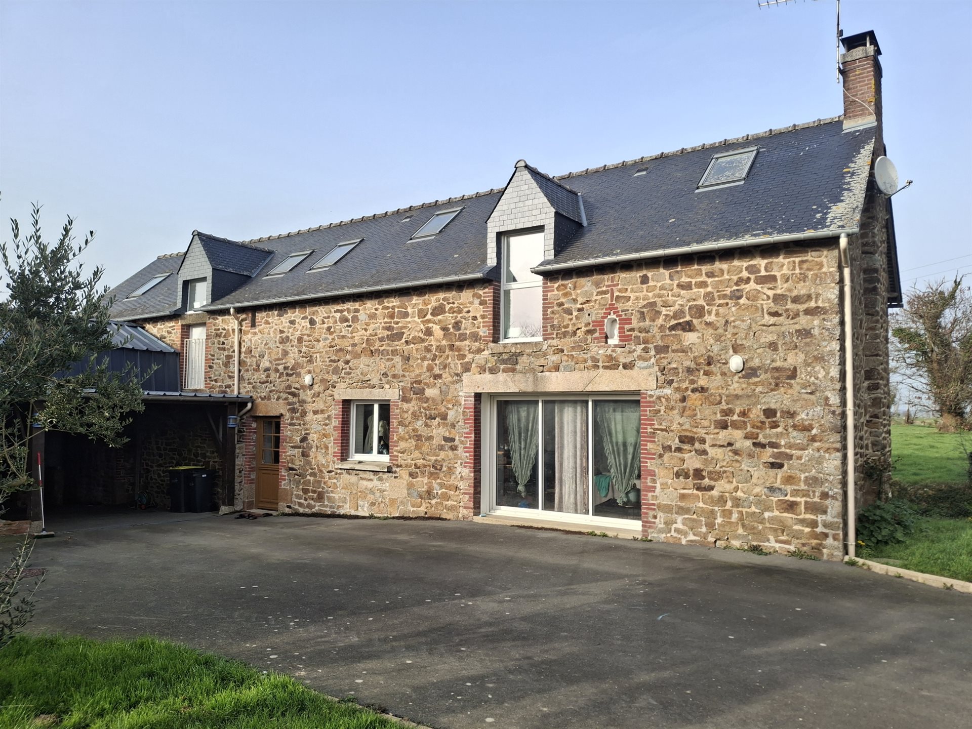 Maison à vendre, 128m², Luitré-Dompierre