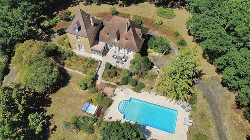 Maison 9 pièces 218 m² · à Le Bugue · 218 m² · 595 000 €
