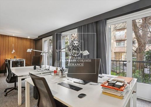 Local commercial 3 pièces 74 m² · à Boulogne-Billancourt · 74 m² · 399 000 €